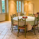 別荘 5 Bedroom Gorgeous In Sarrazac *