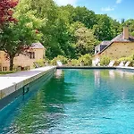 Lovely Home In Sarrazac *