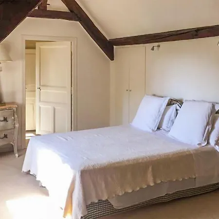 5 Bedroom Gorgeous In Sarrazac *