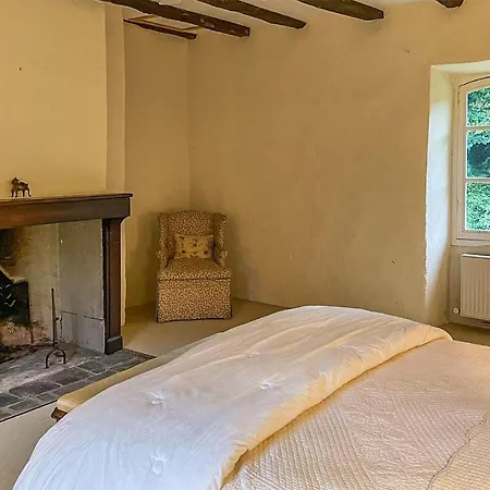 5 Bedroom Gorgeous In Sarrazac * Cressensac-Sarrazac