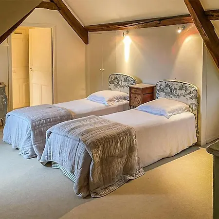 5 Bedroom Gorgeous In Sarrazac Holiday home *