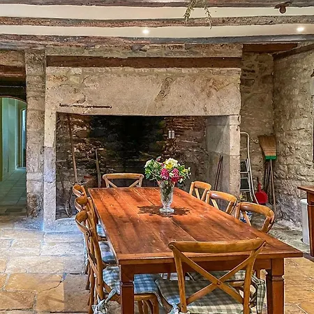 5 Bedroom Gorgeous In Sarrazac Cressensac-Sarrazac