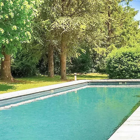 Holiday home 5 Bedroom Gorgeous In Sarrazac
