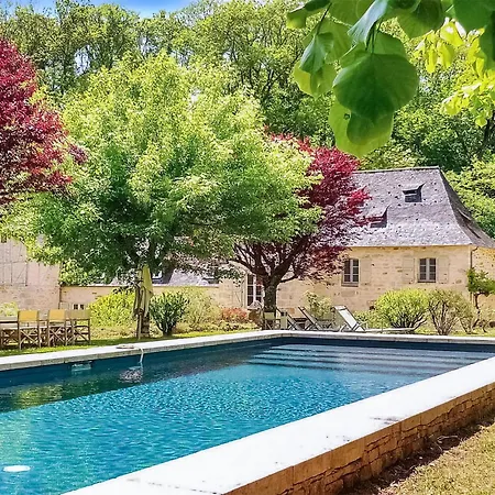 5 Bedroom Gorgeous In Sarrazac Holiday home