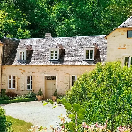 Holiday home 5 Bedroom Gorgeous In Sarrazac Cressensac-Sarrazac