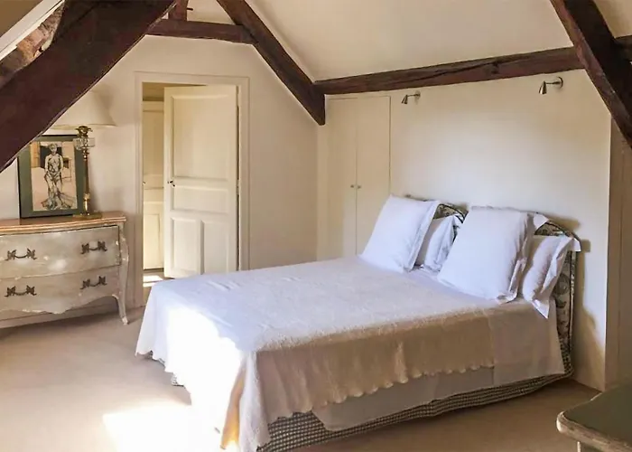 5 Bedroom Gorgeous In Sarrazac *