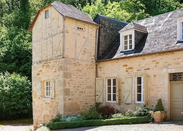 Prázdninový dům 5 Bedroom Gorgeous In Sarrazac *