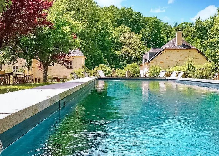 5 Bedroom Gorgeous In Sarrazac *